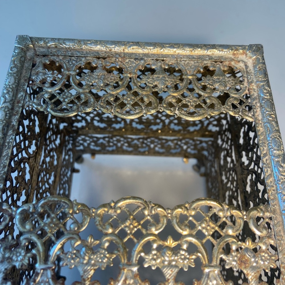Vintage Ornate Filigree Metal Jewelry Box - Gold Tone - Picture 4 of 15